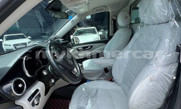 Buy Used Mercedes-Benz 250 White Car in Phnom Penh in Phnom Penh Buy Used Mercedes-Benz 250 White Car in Phnom Penh in Phnom Penh