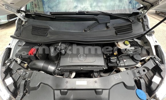 Buy Used Mercedes-Benz 250 White Car in Phnom Penh in Phnom Penh Buy Used Mercedes-Benz 250 White Car in Phnom Penh in Phnom Penh