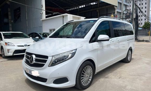 Buy Used Mercedes-Benz V-klasse White Car in Phnom Penh in Phnom Penh Buy Used Mercedes-Benz V-klasse White Car in Phnom Penh in Phnom Penh