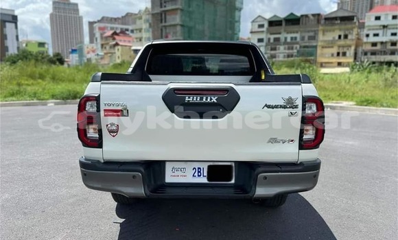 Buy Used Toyota Hiluxe Revo White Car in Phnom Penh in Phnom Penh Buy Used Toyota Hiluxe Revo White Car in Phnom Penh in Phnom Penh