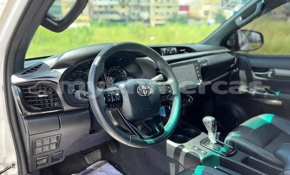 Buy Used Toyota Hiluxe Revo White Car in Phnom Penh in Phnom Penh Buy Used Toyota Hiluxe Revo White Car in Phnom Penh in Phnom Penh