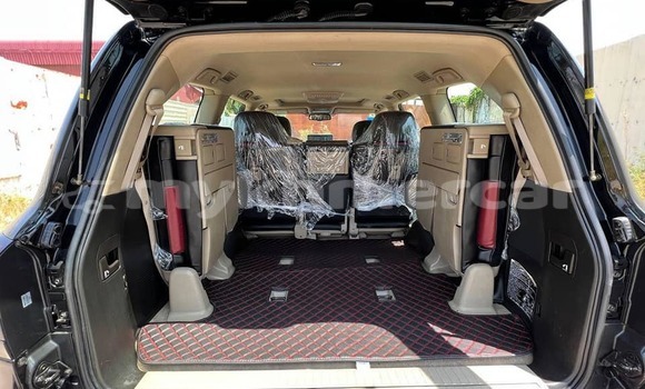 Buy Used Toyota Land Cruiser Black Car in Phnom Penh in Phnom Penh Buy Used Toyota Land Cruiser Black Car in Phnom Penh in Phnom Penh