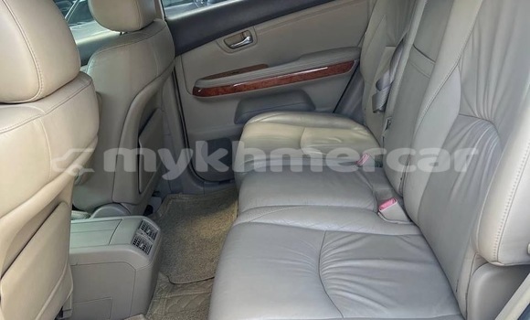 Buy Used Lexus RX 330 White Car in Phnom Penh in Phnom Penh Buy Used Lexus RX 330 White Car in Phnom Penh in Phnom Penh