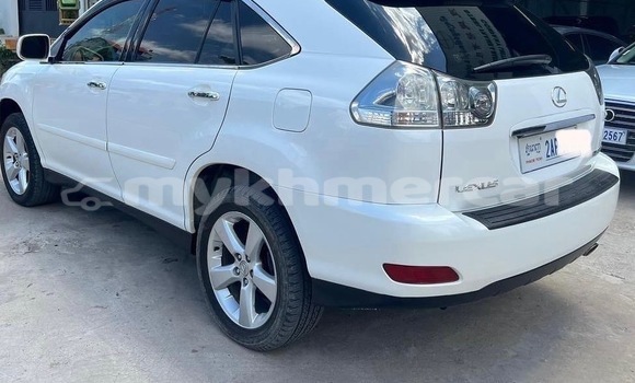 Buy Used Lexus RX 330 White Car in Phnom Penh in Phnom Penh Buy Used Lexus RX 330 White Car in Phnom Penh in Phnom Penh