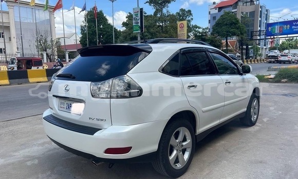 Buy Used Lexus RX 330 White Car in Phnom Penh in Phnom Penh Buy Used Lexus RX 330 White Car in Phnom Penh in Phnom Penh