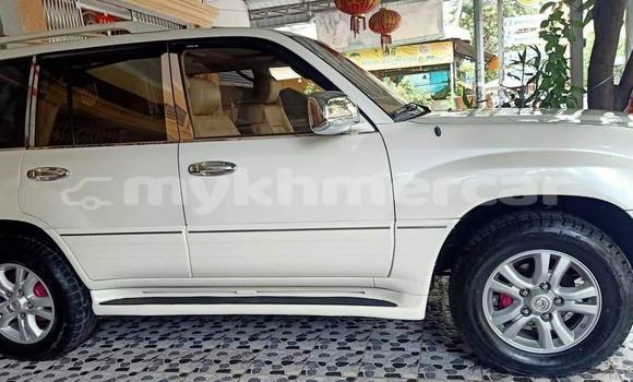 Buy Used Lexus LX White Car in Phnom Penh in Phnom Penh Buy Used Lexus LX White Car in Phnom Penh in Phnom Penh