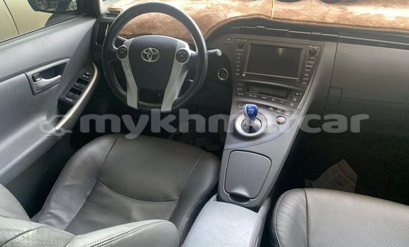 Buy Used Kia Sorento Red Car in Phnom Penh in Phnom Penh Buy Used Kia Sorento Red Car in Phnom Penh in Phnom Penh