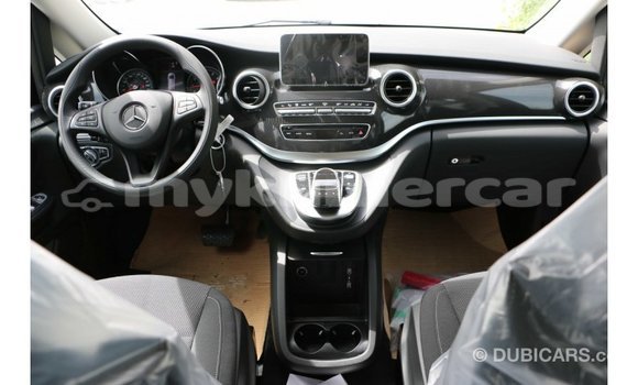 Acheter Import Voiture Mercedes-Benz 250 Noir à Import - Dubai, Kampot Province Acheter Import Voiture Mercedes-Benz 250 Noir à Import - Dubai, Kampot Province