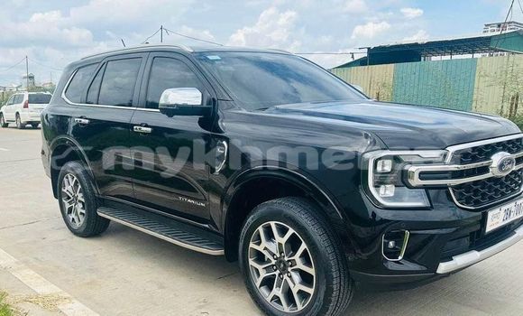Buy Used Ford Everest Black Car in Phnom Penh in Phnom Penh Buy Used Ford Everest Black Car in Phnom Penh in Phnom Penh