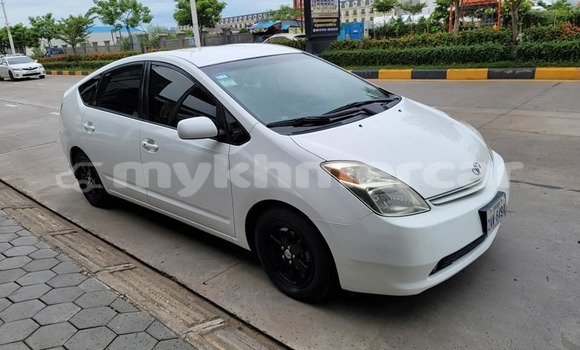 Acheter Occasion Voiture Toyota Prius Blanc à Phnom Penh, Phnom Penh Acheter Occasion Voiture Toyota Prius Blanc à Phnom Penh, Phnom Penh