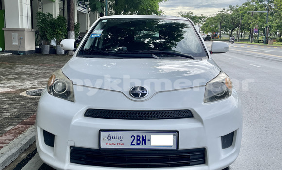 ទិញ បានប្រើ Toyota Scion TC White ឡាន} ក្នុង Phnom Penh ក្នុង Phnom Penh