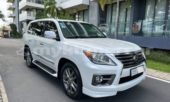 Buy Used Lexus LX 570 White Car in Phnom Penh in Phnom Penh Buy Used Lexus LX 570 White Car in Phnom Penh in Phnom Penh