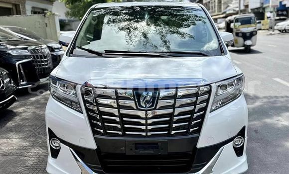 Buy Used Toyota Alphard White Car in Phnom Penh in Phnom Penh Buy Used Toyota Alphard White Car in Phnom Penh in Phnom Penh
