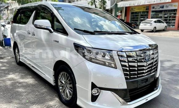 Buy Used Toyota Alphard White Car in Phnom Penh in Phnom Penh Buy Used Toyota Alphard White Car in Phnom Penh in Phnom Penh