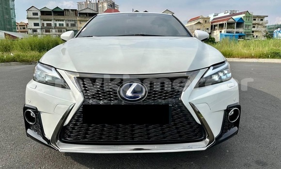 Buy Used Lexus CT White Car in Phnom Penh in Phnom Penh Buy Used Lexus CT White Car in Phnom Penh in Phnom Penh