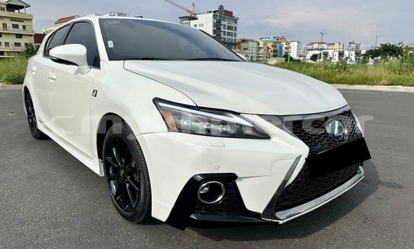 Buy Used Lexus CT White Car in Phnom Penh in Phnom Penh Buy Used Lexus CT White Car in Phnom Penh in Phnom Penh