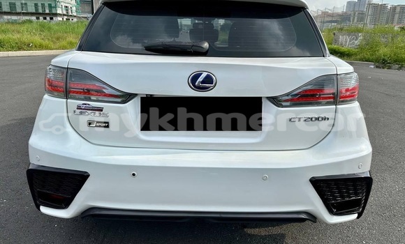 Buy Used Lexus CT White Car in Phnom Penh in Phnom Penh Buy Used Lexus CT White Car in Phnom Penh in Phnom Penh