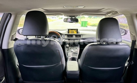 Buy Used Lexus CT White Car in Phnom Penh in Phnom Penh Buy Used Lexus CT White Car in Phnom Penh in Phnom Penh