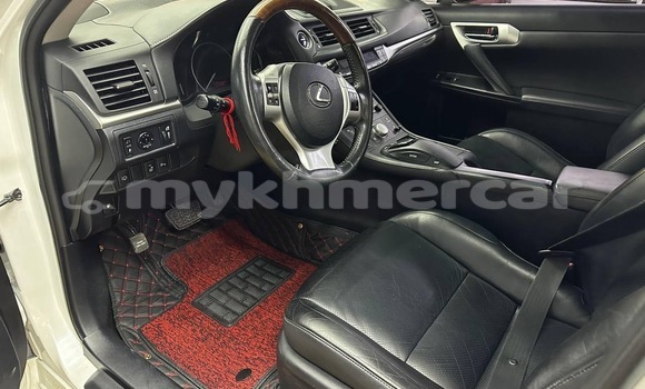 Buy Used Lexus CT White Car in Phnom Penh in Phnom Penh Buy Used Lexus CT White Car in Phnom Penh in Phnom Penh