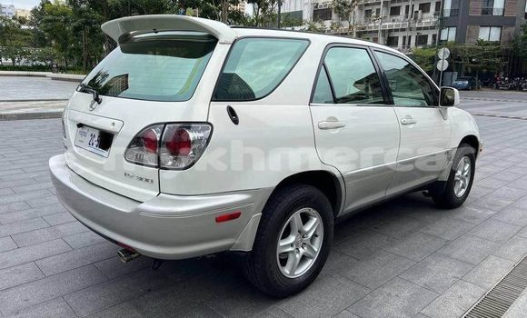 Acheter Occasion Voiture Lexus RX 300 Blanc à Phnom Penh, Phnom Penh Acheter Occasion Voiture Lexus RX 300 Blanc à Phnom Penh, Phnom Penh