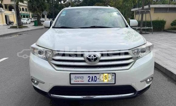 Acheter Occasion Voiture Toyota Highlander Blanc à Phnom Penh, Phnom Penh Acheter Occasion Voiture Toyota Highlander Blanc à Phnom Penh, Phnom Penh