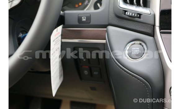 Acheter Import Voiture Toyota Land Cruiser Blanc à Import - Dubai, Kampot Province Acheter Import Voiture Toyota Land Cruiser Blanc à Import - Dubai, Kampot Province