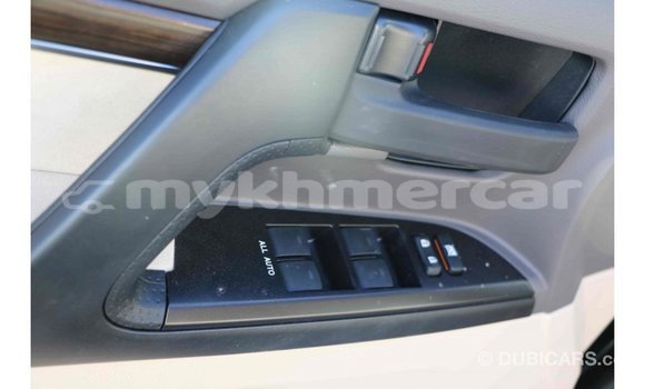 Acheter Import Voiture Toyota Land Cruiser Noir à Import - Dubai, Kampot Province Acheter Import Voiture Toyota Land Cruiser Noir à Import - Dubai, Kampot Province