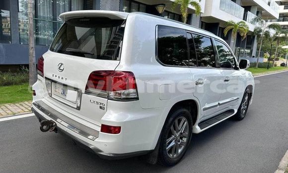 Buy Used Lexus LX 570 White Car in Phnom Penh in Phnom Penh Buy Used Lexus LX 570 White Car in Phnom Penh in Phnom Penh