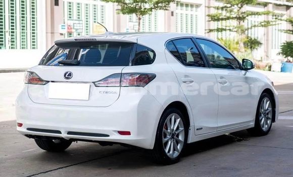 Buy Used Lexus CT White Car in Phnom Penh in Phnom Penh Buy Used Lexus CT White Car in Phnom Penh in Phnom Penh