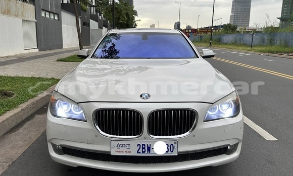 Buy Used BMW 7-Series White Car in Phnom Penh in Phnom Penh
