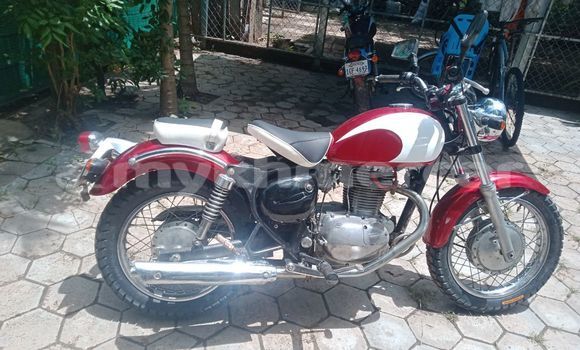 Acheter Occasion Moto Kawasaki BJ Rouge à Siem Reap, Siem Reap Province Acheter Occasion Moto Kawasaki BJ Rouge à Siem Reap, Siem Reap Province