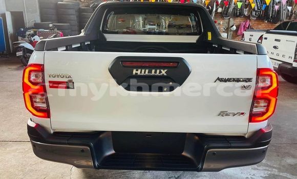 Buy Used Toyota Hilux White Car in Phnom Penh in Phnom Penh Buy Used Toyota Hilux White Car in Phnom Penh in Phnom Penh