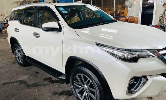 Buy Used Toyota Fortuner White Car in Phnom Penh in Phnom Penh Buy Used Toyota Fortuner White Car in Phnom Penh in Phnom Penh