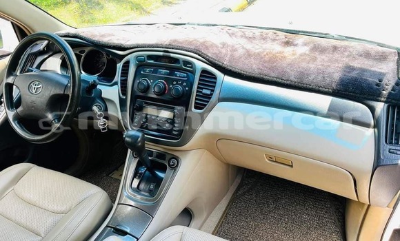 Buy Used Toyota Highlander White Car in Phnom Penh in Phnom Penh Buy Used Toyota Highlander White Car in Phnom Penh in Phnom Penh