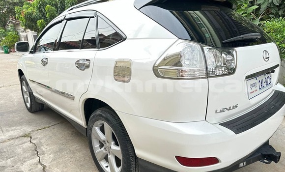 Buy Used Lexus RX 330 White Car in Phnom Penh in Phnom Penh Buy Used Lexus RX 330 White Car in Phnom Penh in Phnom Penh