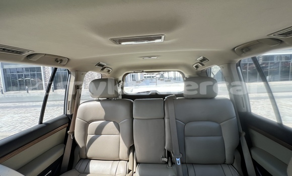 Buy Used Toyota Land Cruiser Silver Car in Phnom Penh in Phnom Penh Buy Used Toyota Land Cruiser Silver Car in Phnom Penh in Phnom Penh