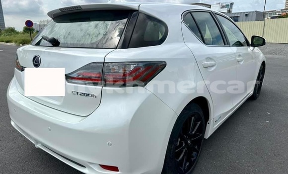 Buy Used Lexus CT White Car in Phnom Penh in Phnom Penh Buy Used Lexus CT White Car in Phnom Penh in Phnom Penh