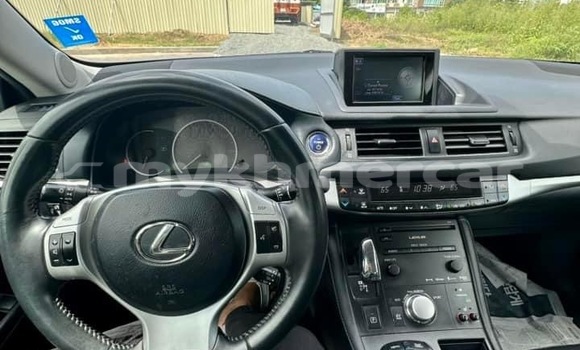 Buy Used Lexus CT White Car in Phnom Penh in Phnom Penh Buy Used Lexus CT White Car in Phnom Penh in Phnom Penh