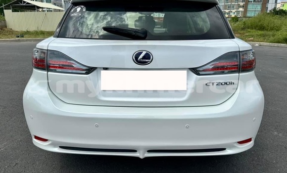 Buy Used Lexus CT White Car in Phnom Penh in Phnom Penh Buy Used Lexus CT White Car in Phnom Penh in Phnom Penh
