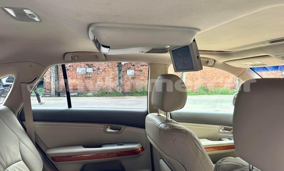 Buy Used Lexus RX White Car in Phnom Penh in Phnom Penh Buy Used Lexus RX White Car in Phnom Penh in Phnom Penh