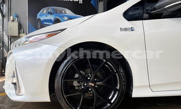 Acheter Occasion Voiture Toyota Prius Blanc à Phnom Penh, Phnom Penh