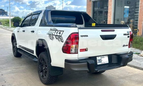 ទិញ បានប្រើ Toyota Hilux White ឡាន} ក្នុង Chbar Mon ក្នុង Kampong Speu Province ទិញ បានប្រើ Toyota Hilux White ឡាន} ក្នុង Chbar Mon ក្នុង Kampong Speu Province