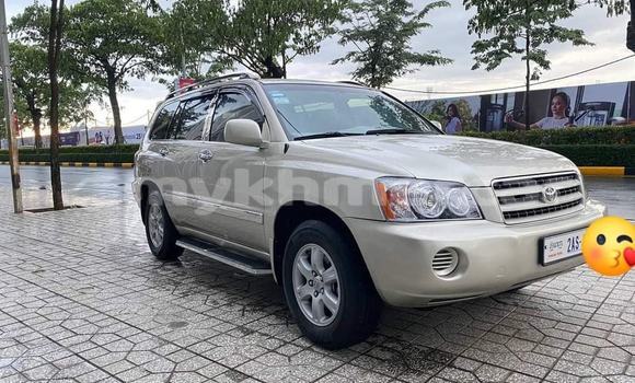Buy Used Toyota Highlander White Car in Bavet in Svay Rieng Province Buy Used Toyota Highlander White Car in Bavet in Svay Rieng Province