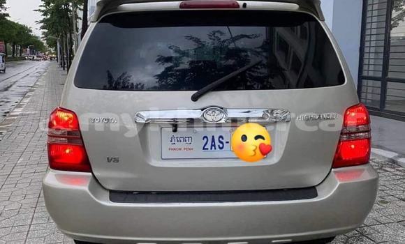 Buy Used Toyota Highlander White Car in Bavet in Svay Rieng Province Buy Used Toyota Highlander White Car in Bavet in Svay Rieng Province