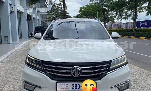 Buy Used Lexus RX White Car in Chbar Mon in Kampong Speu Province Buy Used Lexus RX White Car in Chbar Mon in Kampong Speu Province