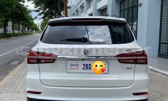 Buy Used Lexus RX White Car in Chbar Mon in Kampong Speu Province Buy Used Lexus RX White Car in Chbar Mon in Kampong Speu Province