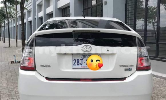 Buy Used Toyota Prius White Car in Chbar Mon in Kampong Speu Province Buy Used Toyota Prius White Car in Chbar Mon in Kampong Speu Province