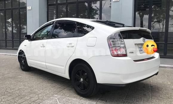 Buy Used Toyota Prius White Car in Chbar Mon in Kampong Speu Province Buy Used Toyota Prius White Car in Chbar Mon in Kampong Speu Province