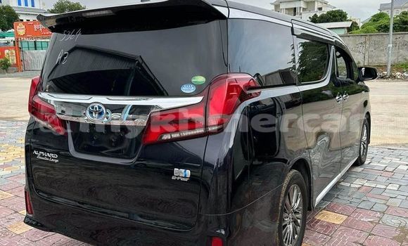 Acheter Occasion Voiture Toyota Alphard Noir à Chbar Mon, Kampong Speu Province Acheter Occasion Voiture Toyota Alphard Noir à Chbar Mon, Kampong Speu Province