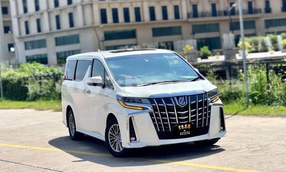 Acheter Occasion Voiture Toyota Alphard Blanc à Chbar Mon, Kampong Speu Province Acheter Occasion Voiture Toyota Alphard Blanc à Chbar Mon, Kampong Speu Province